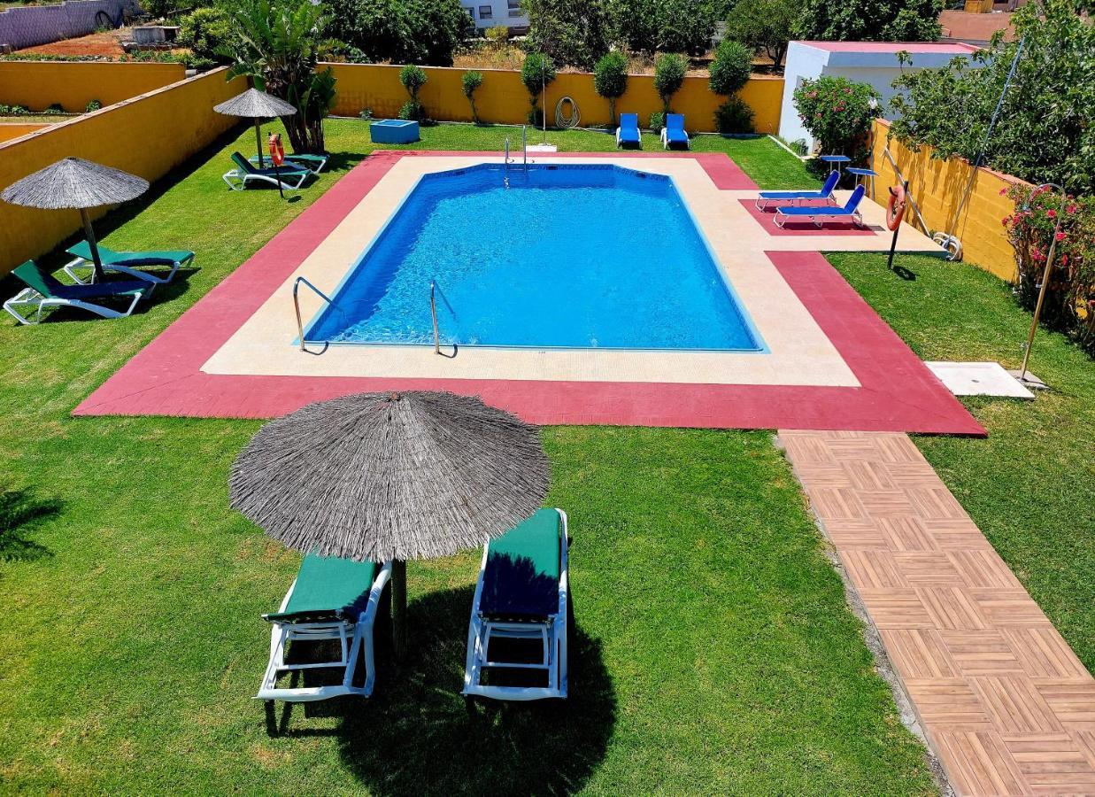 Hostal Del Faro Conil De La Frontera Exterior photo